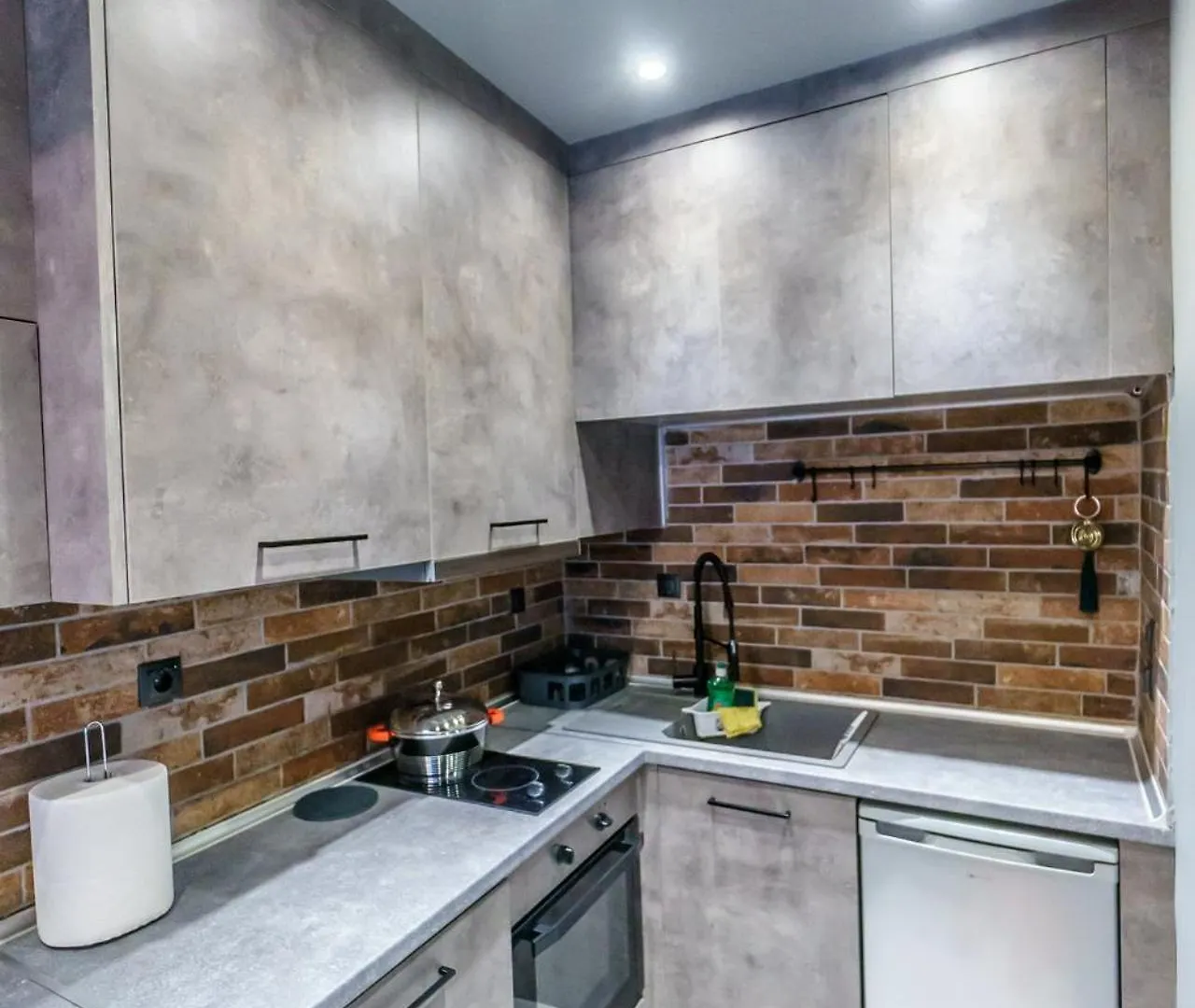 Happiness Studio With Terrace. Selanik Daire